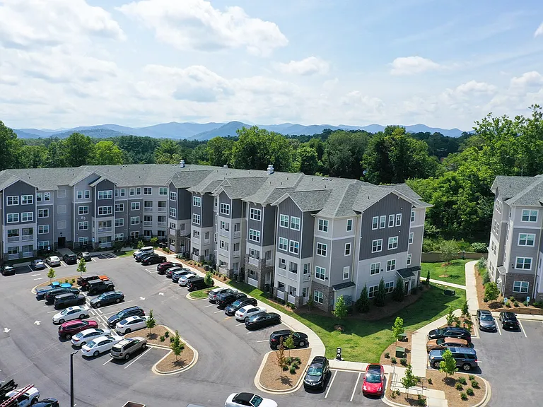 Skyland Exchange Apartments — Photo 29