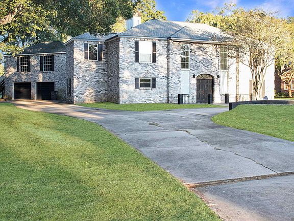 3rd image of 1031 Brutus Dr