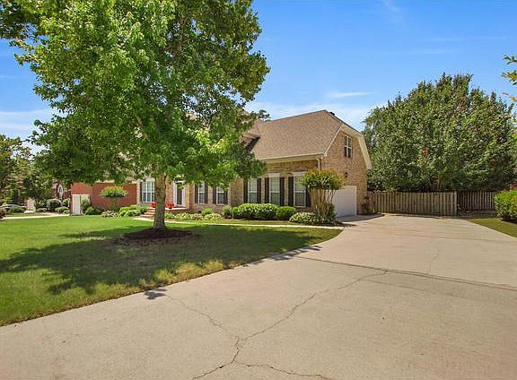 2nd image of 317 Gardenia Dr