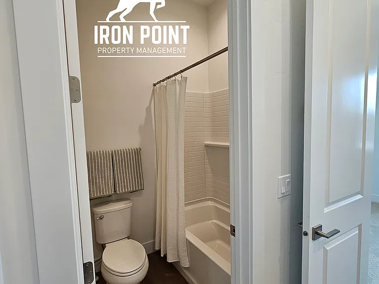 1220 W Grassland St — Photo 35