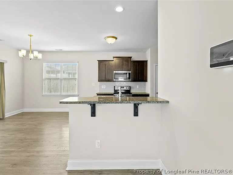 181 Brentmoor Dr — Photo 6