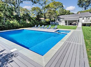 35 Suffolk Rd, Hampton Bays, NY 11946