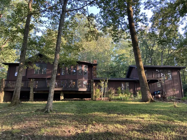 6735 Pennywell Dr, Nashville, TN 37205