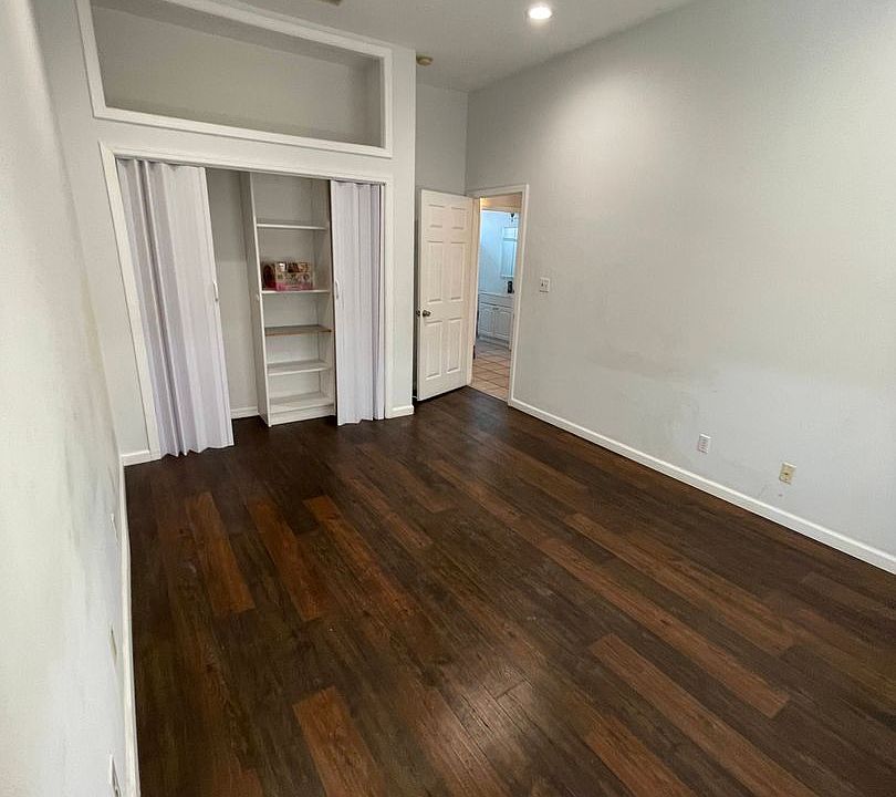 2nd image of 1170 W 37th Dr #0e3549a4f