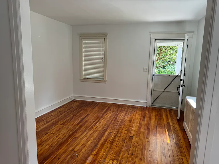 156 Saint Pauls Rd — Photo 4