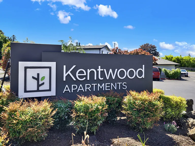 Kentwood Apartments — Photo 10