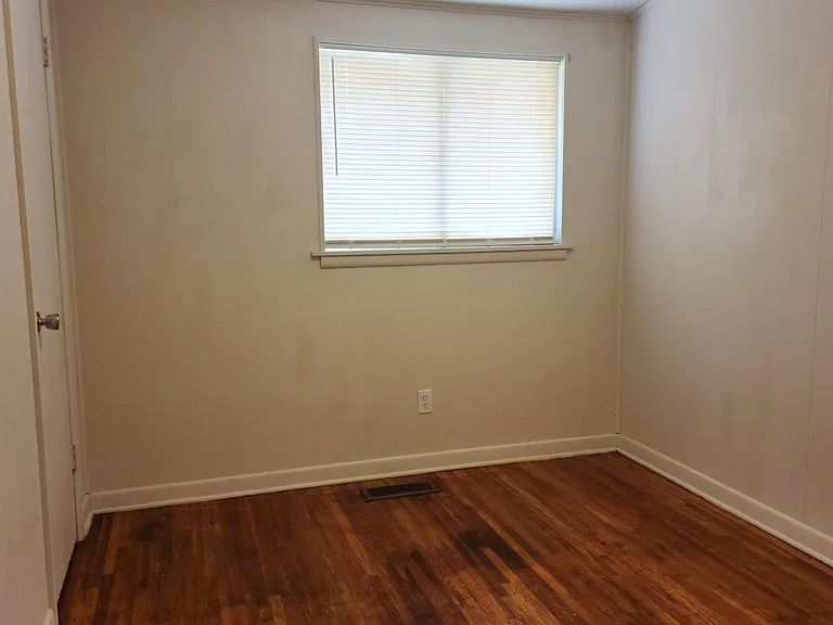 212 Sierra Madre Dr — Photo 5