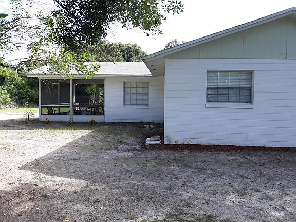 3rd image of 332 Palos Ct