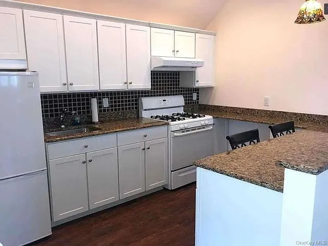 298 S Ocean Ave #2 — Photo 2