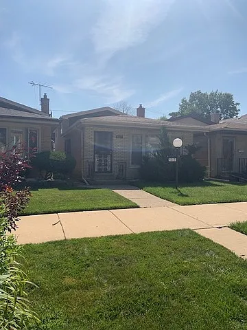 9013 S Kingston Ave photo 1
