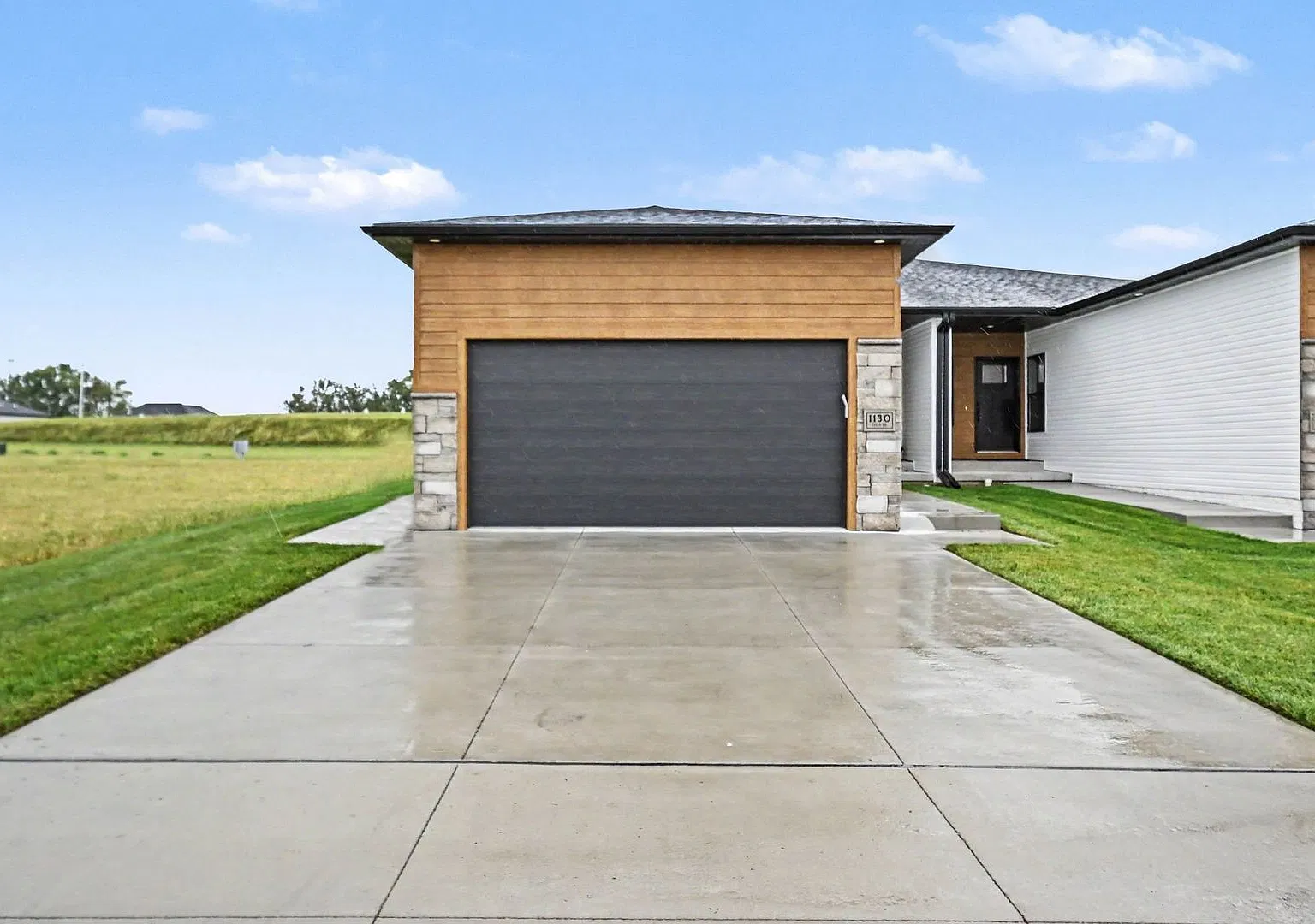 Stunning Townhome in HIckman — Photo 2