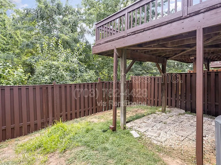 7301 Castleberg Ct — Photo 34