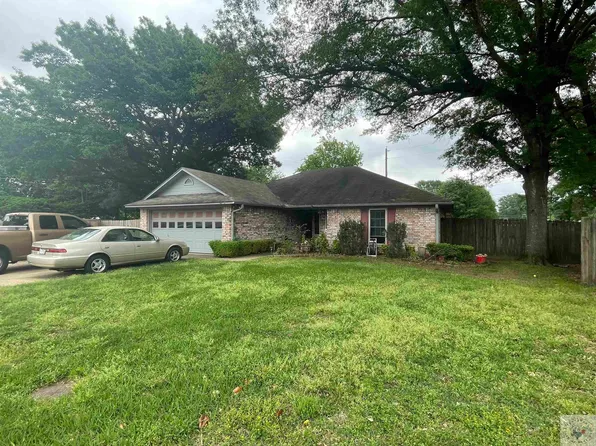 8 Cherokee Trl, Texarkana, AR 71854