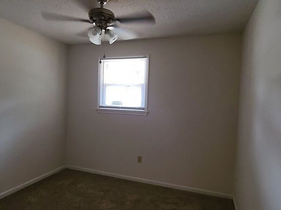 5th image of 102 Froman Dr