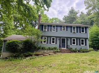 825 Neipsic Rd, Glastonbury, CT 06033