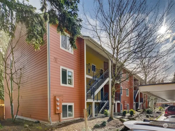 12601 SE 41st Place #C302, Bellevue, WA 98006