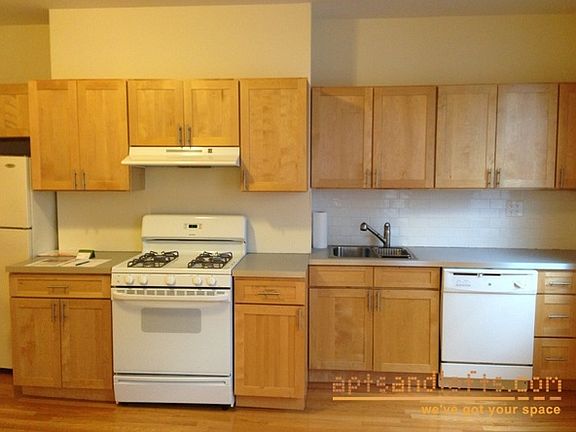 2nd image of 531 Graham Ave APT 2