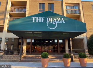 801 N Howard St APT 104, Alexandria, VA