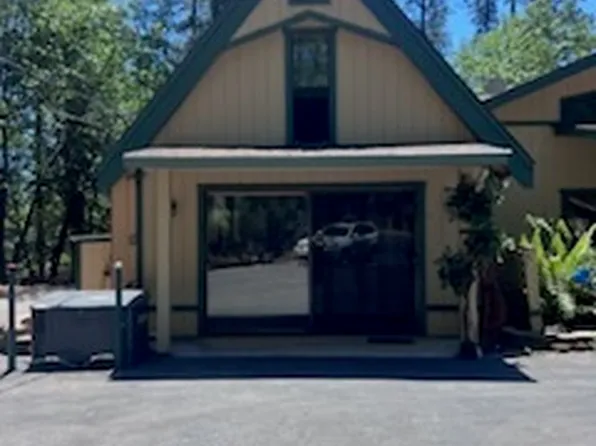 20183 Casa Loma Dr, Grass Valley, CA 95945
