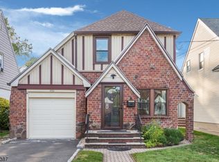 393 Walnut St, Nutley, NJ 07110