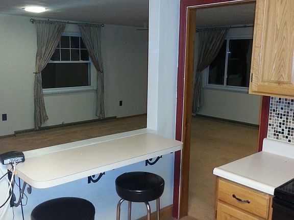 Bar area and family room