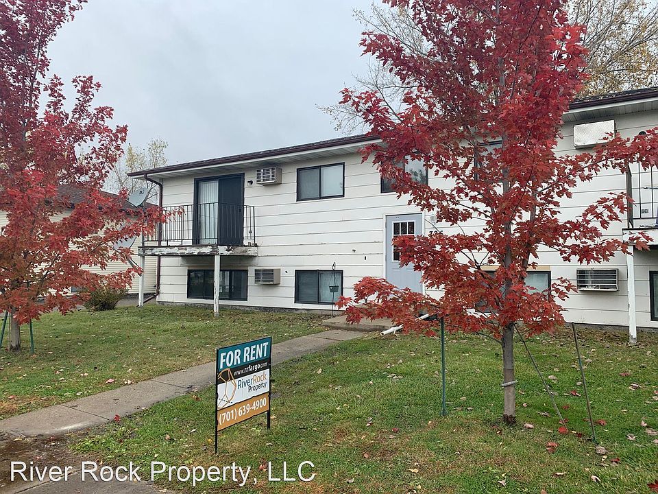 1st image of 726 12th Ave W Unit 3