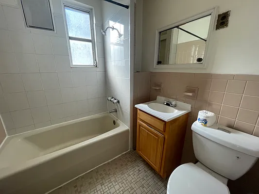 Rented by MQ Realty LLC | media 7