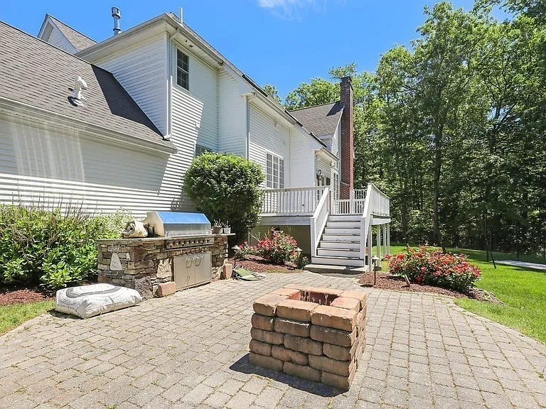 12 Ronald C Meyer Dr — Photo 32