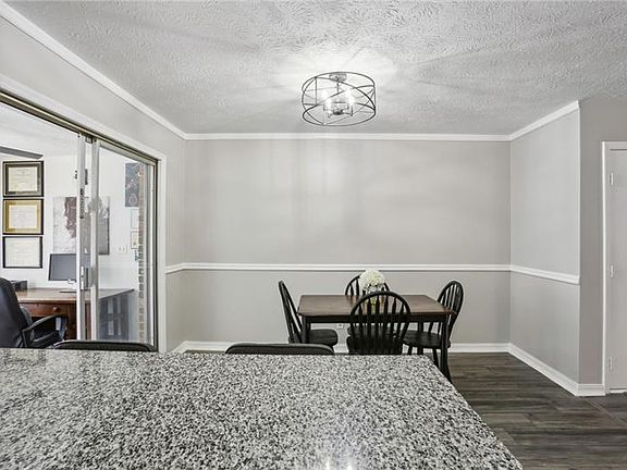 4th image of 6700 Roswell Rd Unit 32C