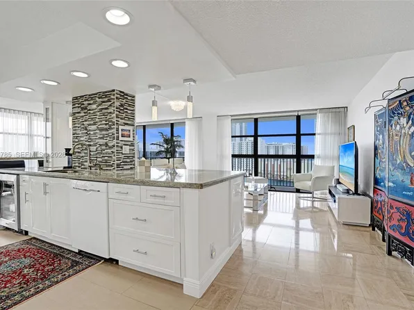 400 Leslie Dr #Penthouse 1110, Hallandale, FL 33009