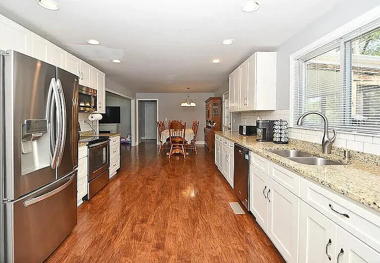 800 S Moore Rd — Photo 4