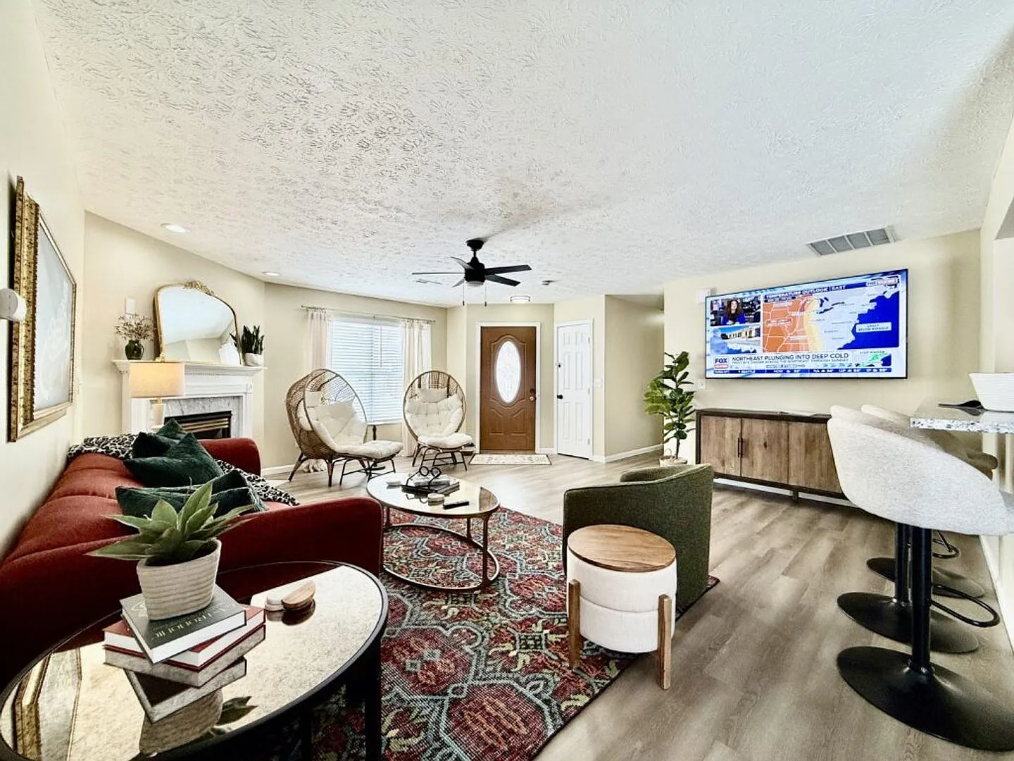 Freshly Renovated Home With Man Cave In Trenton OH — Photo 2