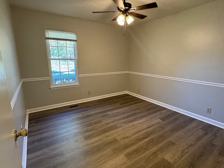 114 Bordeaux Ct — Photo 8