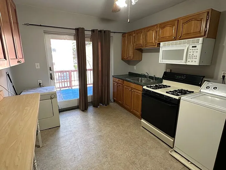 5218 Harford Rd — Photo 3