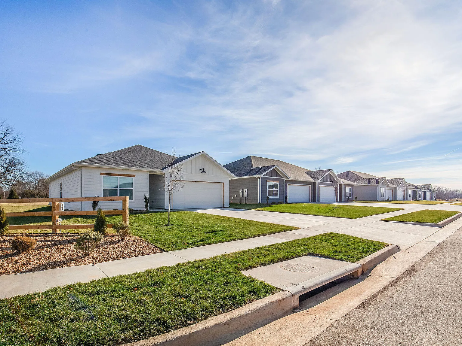 3 bed, 1400 sqft, $2,395 — Photo 3