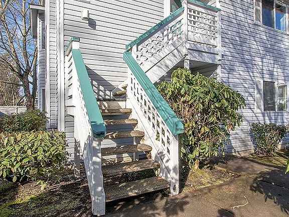2nd image of 1101 37th St SE APT 604