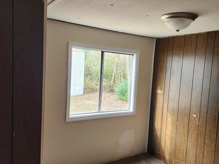 114 Grace Park — Photo 5