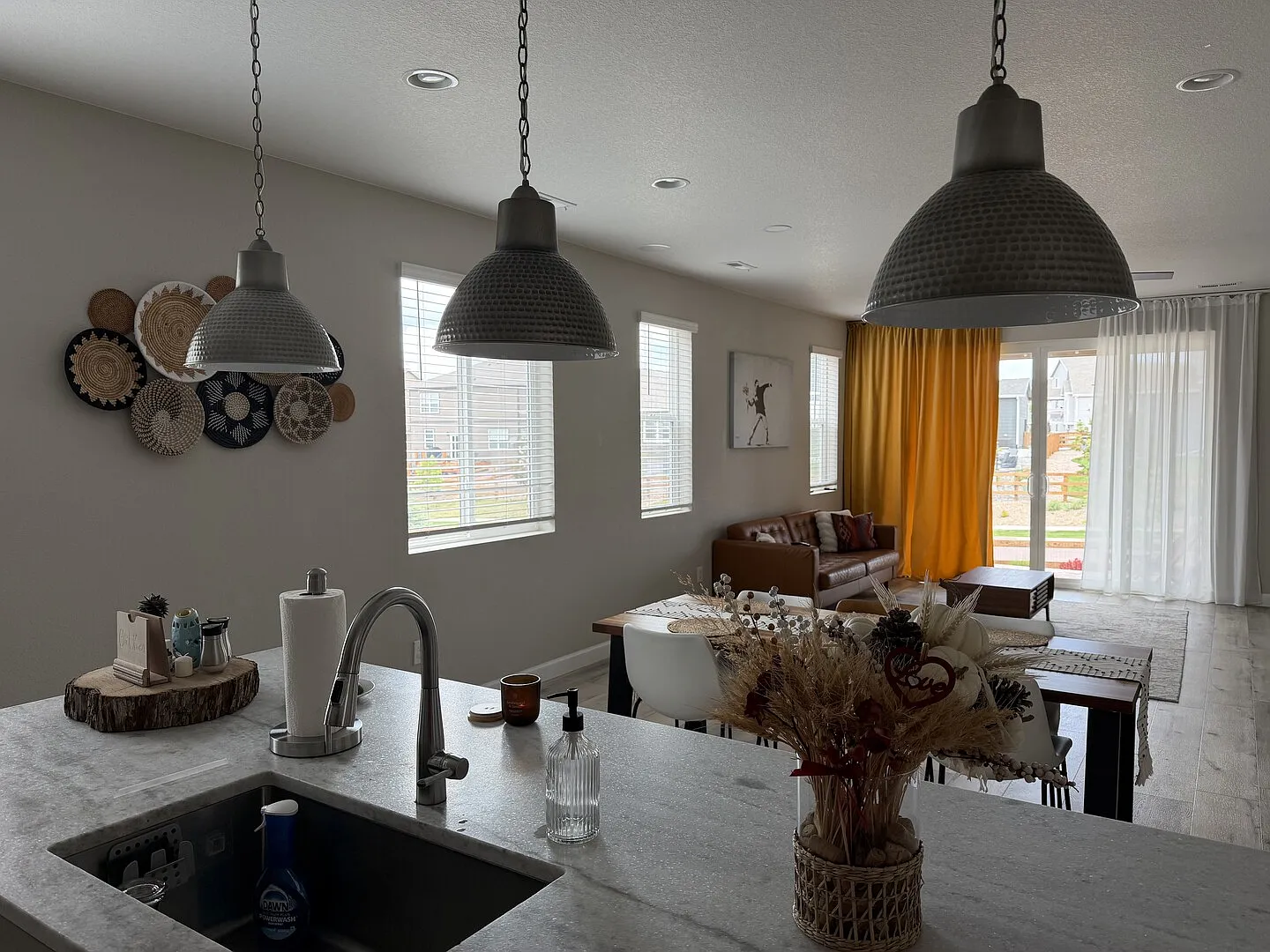 Beautiful 3BR plus studio room house — Photo 2