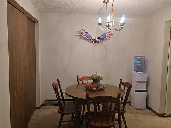 4th image of 817 Cheshire Ct