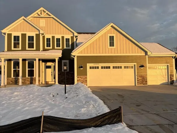 W193N4932 Tea Tree DRIVE, Menomonee Falls, WI 53051