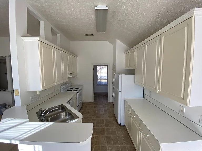 7936 Copperfield Dr — Photo 8