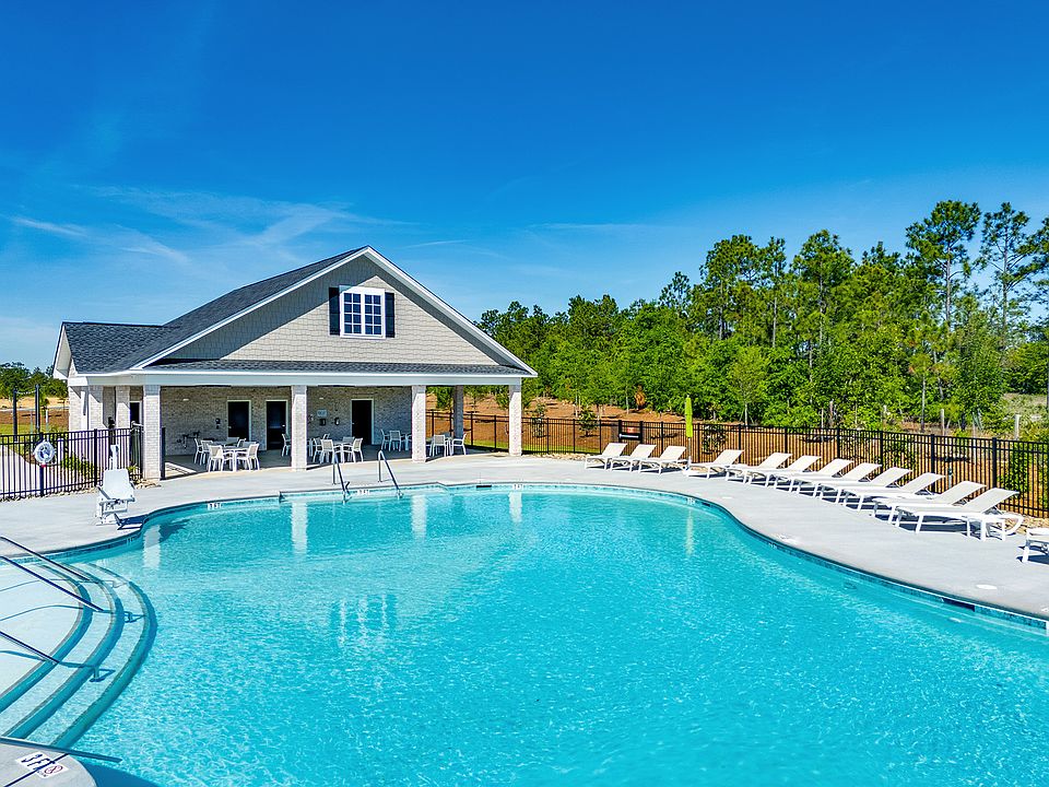 Astoria Community Pool and Cabana