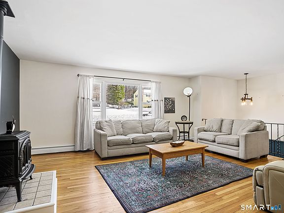 5th image of 16 Deepdene Road