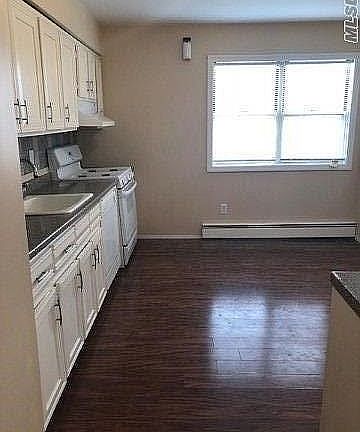 3rd image of 31 Oakley Ave