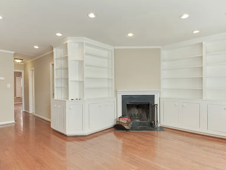 30 15th St NE #30 — Photo 1