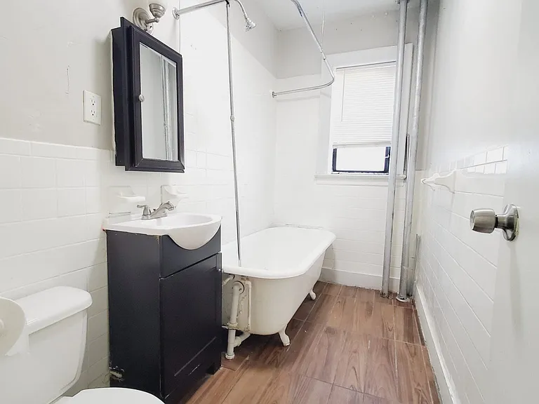 13 Rose Ave #4 — Photo 6