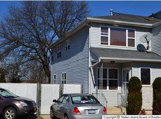 33 Lorraine Loop, Staten Island, NY 10309