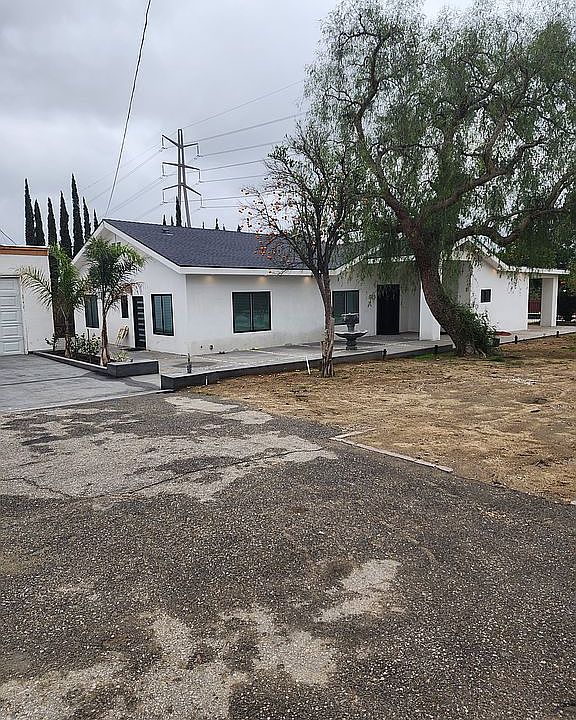 1st image of 13753 Gladstone Ave