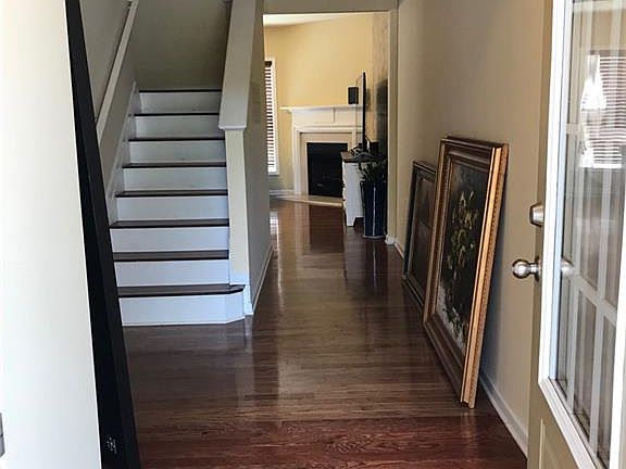 3rd image of 1610 Gardner Park Dr