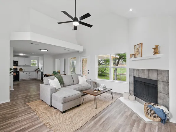 717 Blair Dr, Lewisville, TX 75057